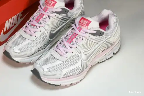 Nike 5 Pack White FN3695-001 Pink Vomero Zoom 520 0531